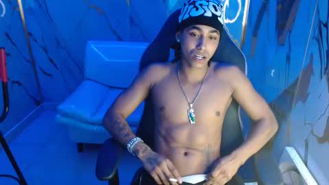 Taylor online show from 02-22-26, 01:51