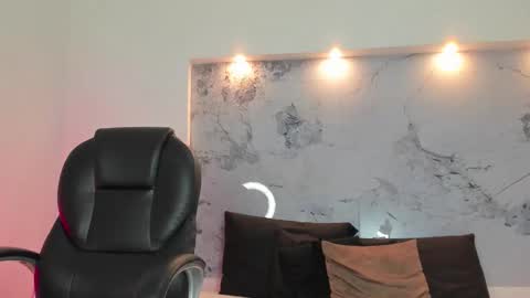 Taylor online show from 02-06-26, 05:23