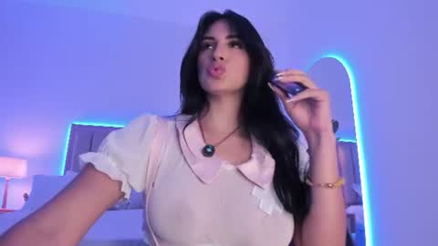 Taylor  Help me to get 100 thumbs up online show from 06-16-26, 05:15