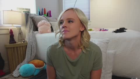 Taylor --  online show from 01-23-25, 05:52