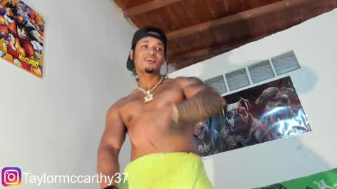 Snapshot of taylor_mccarthy_1 chatting on 02-22-25, 05:35 Taylor Mccarthy online show from 02-22-25, 05:35