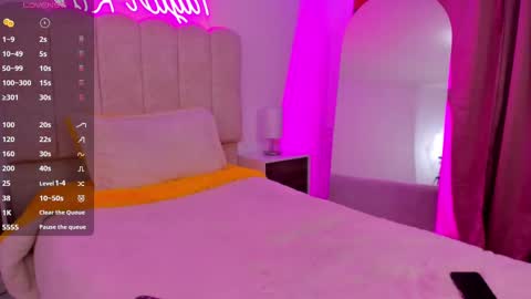 taylor rios online show from 09-16-25, 03:18