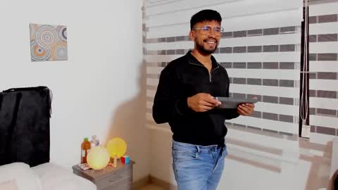 Snapshot of taylormaccurdy_ chatting on 09-25-25, 03:16 taylormaccurdy_ online show from 09-25-25, 03:16