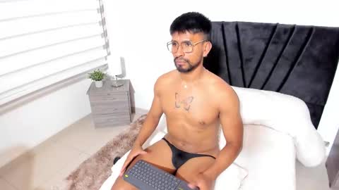 Snapshot of taylormaccurdy_ chatting on 10-10-25, 05:45 taylormaccurdy_ online show from 10-10-25, 05:45