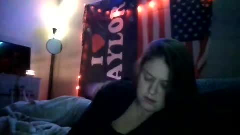 Taylor Riot online show from 09-10-25, 04:12