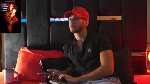 taylorsmiths_ online show from 01-18-26, 03:54