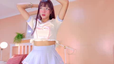 TAYLOR  online show from 10-22-25, 11:43