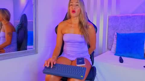 tayra online show from 05-21-26, 08:16