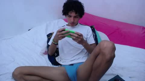 Tayron online show from 12-17-24, 04:11