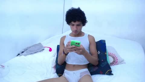 Tayron online show from 12-24-24, 04:19