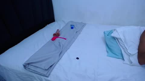 Tayron online show from 02-27-25, 04:21