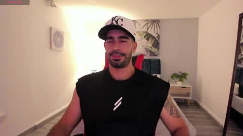 Snapshot of tbastian chatting on 05-08-26, 08:58 BASTIAN online show from 05-08-26, 08:58