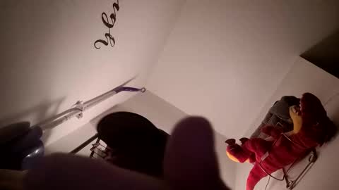 Luis online show from 01-11-25, 01:37