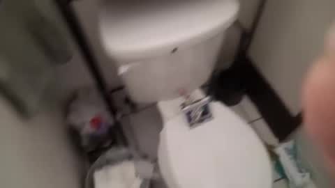 Luis online show from 02-19-25, 07:48