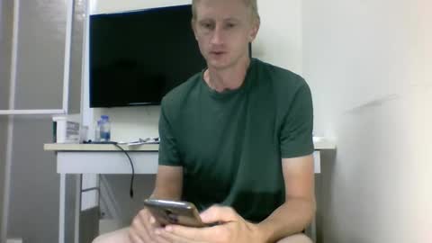 tcute0 online show from 10-12-25, 09:47