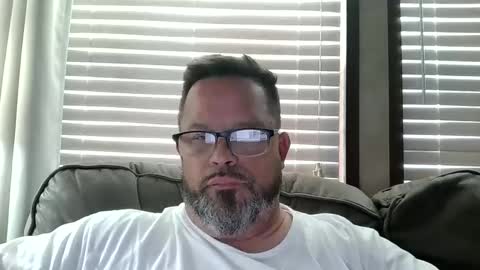 Snapshot of tdhawk87 chatting on 05-06-26, 06:02 tdhawk87 online show from 05-06-26, 06:02