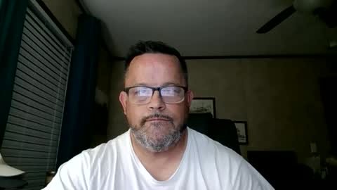 Snapshot of tdhawk87 chatting on 06-08-26, 10:04 tdhawk87 online show from 06-08-26, 10:04