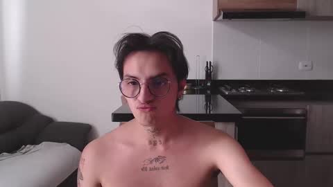 Teo independent model online show from 03-07-25, 03:49