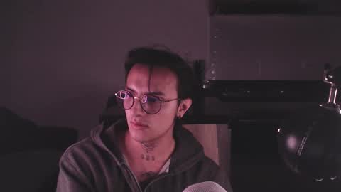 Teo independent model online show from 03-11-25, 06:00