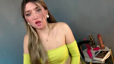 ellaine online show from 12-15-24, 09:53