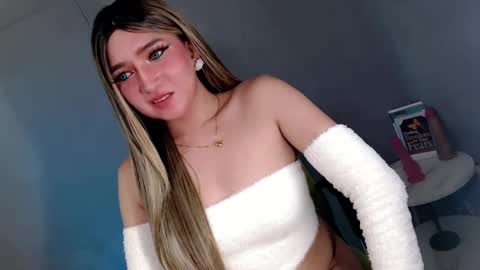ellaine online show from 03-08-25, 01:06