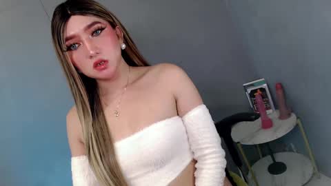 ellaine online show from 03-09-25, 09:36