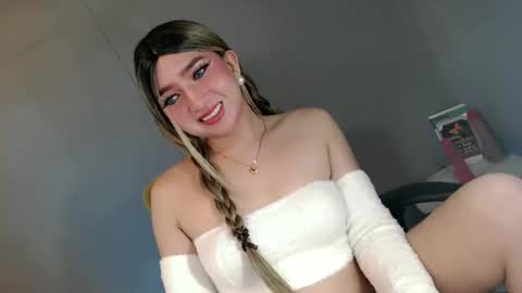 ellaine online show from 03-11-25, 01:05