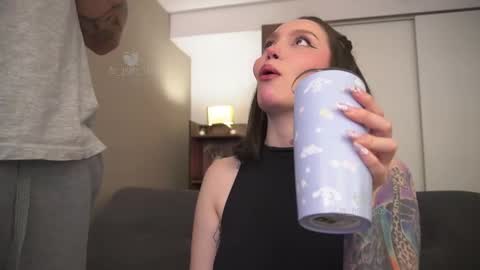 Leo and Luna online show from 11-27-25, 04:20