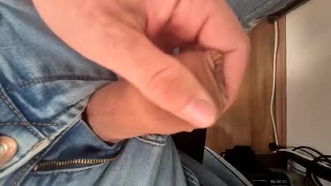 Snapshot of teaeumeer_2027 chatting on 04-27-26, 05:16 teaeumeer_2027 online show from 04-27-26, 05:16