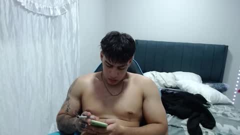 Snapshot of team23hot0 chatting on 09-11-25, 03:28 team23hot0 online show from 09-11-25, 03:28