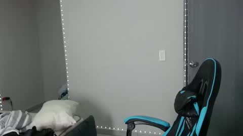 Snapshot of team23hot0 chatting on 10-16-25, 04:13 team23hot0 online show from 10-16-25, 04:13