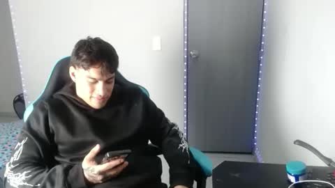 Snapshot of team23hot0 chatting on 11-05-25, 03:06 team23hot0 online show from 11-05-25, 03:06