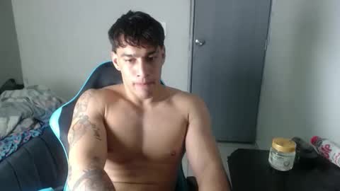 Snapshot of team23hot0 chatting on 11-28-25, 04:37 team23hot0 online show from 11-28-25, 04:37