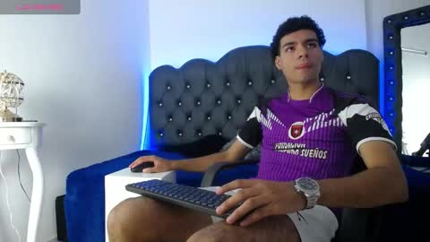 Snapshot of teamporn_18 chatting on 12-05-24, 02:11 Danger online show from 12-05-24, 02:11