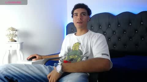 Snapshot of teamporn_18 chatting on 12-14-24, 07:14 Danger online show from 12-14-24, 07:14