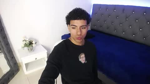 Snapshot of teamporn_18 chatting on 01-15-25, 06:40 Danger online show from 01-15-25, 06:40