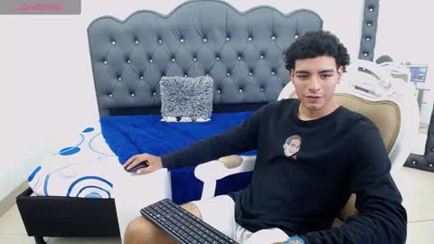 Snapshot of teamporn_18 chatting on 02-03-25, 06:39 Danger online show from 02-03-25, 06:39