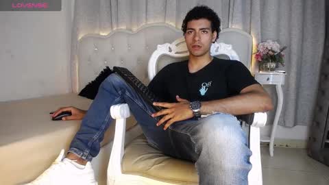 Snapshot of teamporn_18 chatting on 02-25-25, 04:31 Danger online show from 02-25-25, 04:31