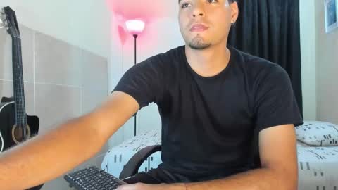 Snapshot of teamporn_18 chatting on 10-23-25, 07:12 Danger online show from 10-23-25, 07:12