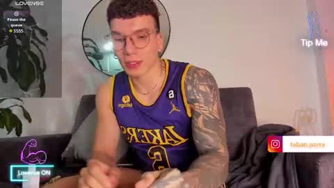 Snapshot of teban_fuckboy chatting on 06-11-26, 12:08 Esteban online show from 06-11-26, 12:08