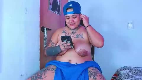 Charlee He online show from 12-06-24, 04:03