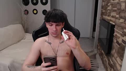 Snapshot of teddy_mode chatting on 03-09-26, 12:58 Teddy online show from 03-09-26, 12:58