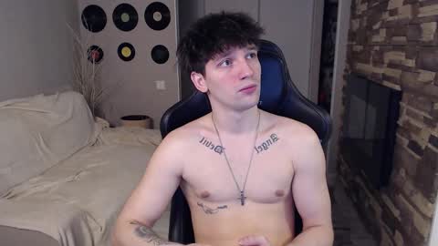 Snapshot of teddy_mode chatting on 03-15-26, 02:06 Teddy online show from 03-15-26, 02:06