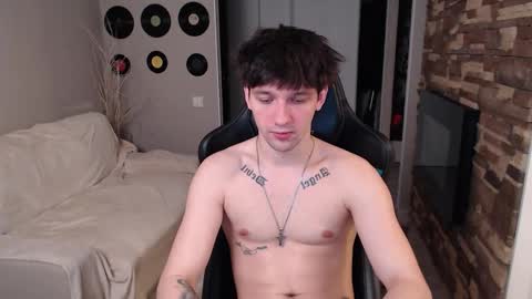 Snapshot of teddy_mode chatting on 03-17-26, 04:06 Teddy online show from 03-17-26, 04:06