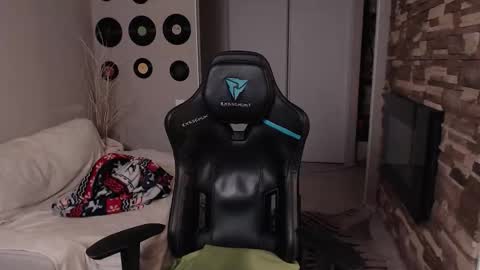 Snapshot of teddy_mode chatting on 03-21-26, 04:17 Teddy online show from 03-21-26, 04:17