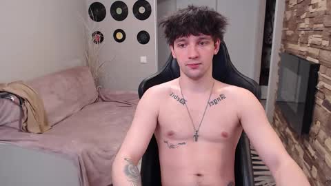 Snapshot of teddy_mode chatting on 03-25-26, 06:19 Teddy online show from 03-25-26, 06:19