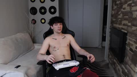 Snapshot of teddy_mode chatting on 04-06-26, 02:40 Teddy online show from 04-06-26, 02:40