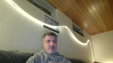 Snapshot of teeforyou chatting on 01-15-25, 03:54 Peter online show from 01-15-25, 03:54