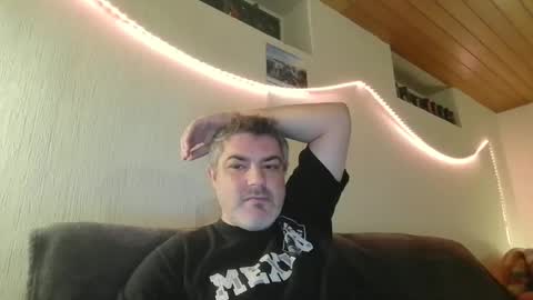 Snapshot of teeforyou chatting on 01-28-25, 06:49 Peter online show from 01-28-25, 06:49