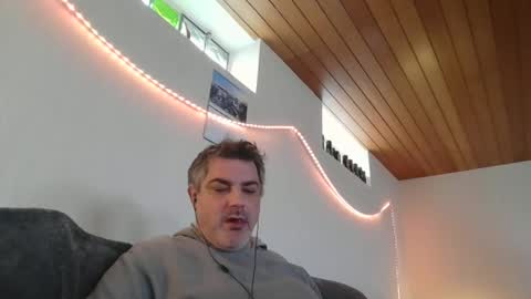 Snapshot of teeforyou chatting on 02-08-25, 10:29 Peter online show from 02-08-25, 10:29